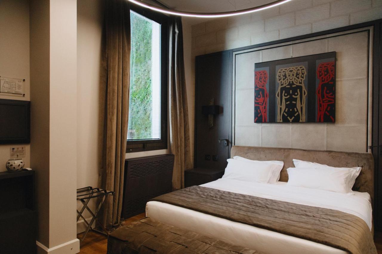 Casa 300Mila Hotel Lecce Bagian luar foto