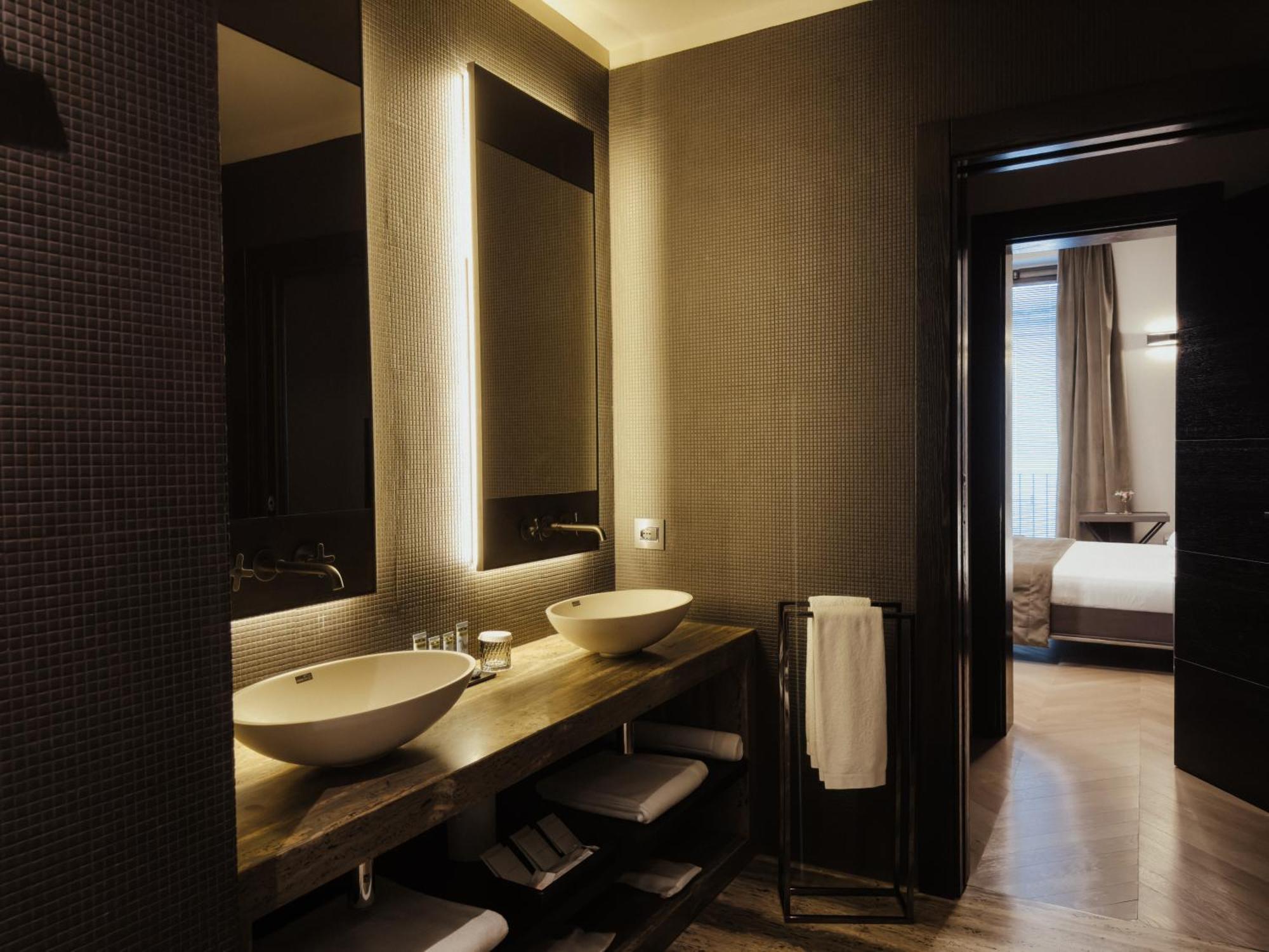 Casa 300Mila Hotel Lecce Bagian luar foto